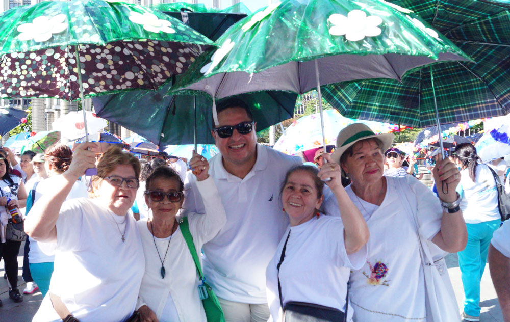 Caminata Personas Mayores Grupo Reditos